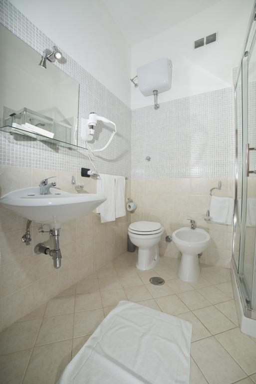 Albergo Scalzone Castel Volturno Εξωτερικό φωτογραφία